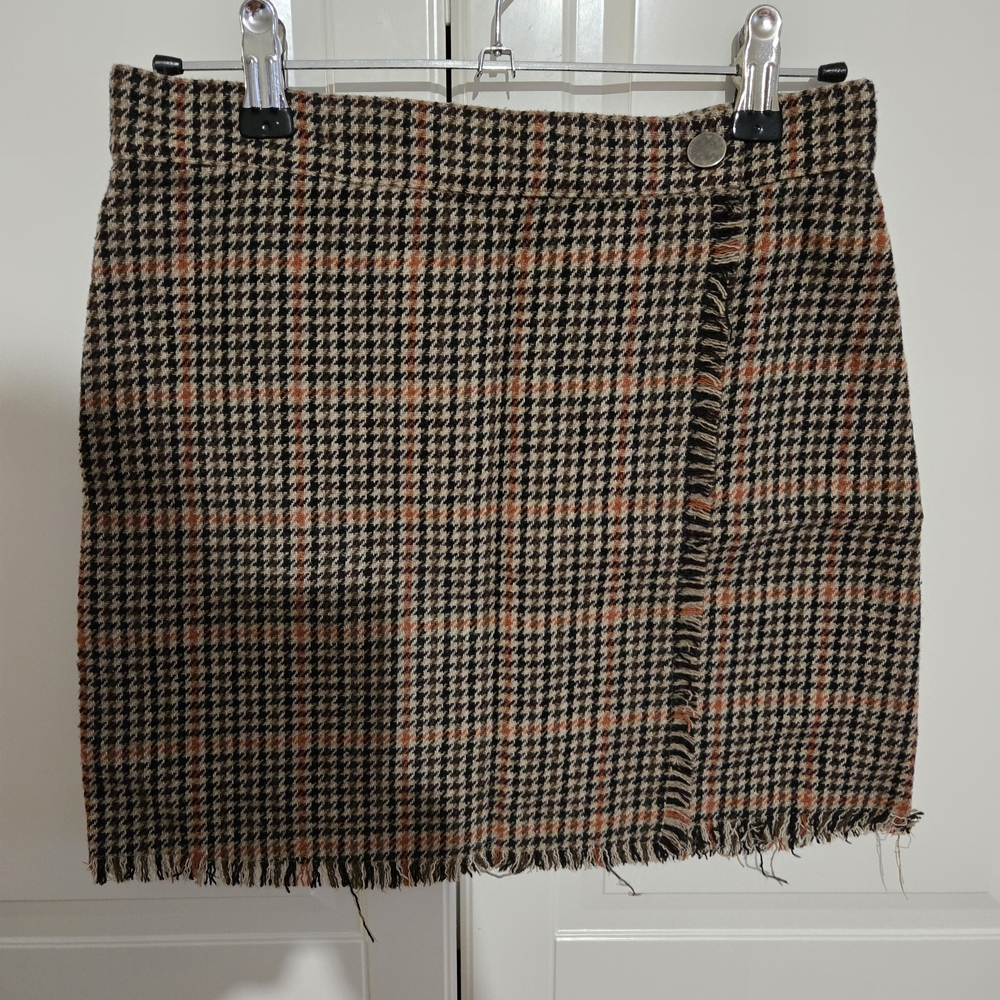 Urban Outfitters Houndstooth Mini Skirt